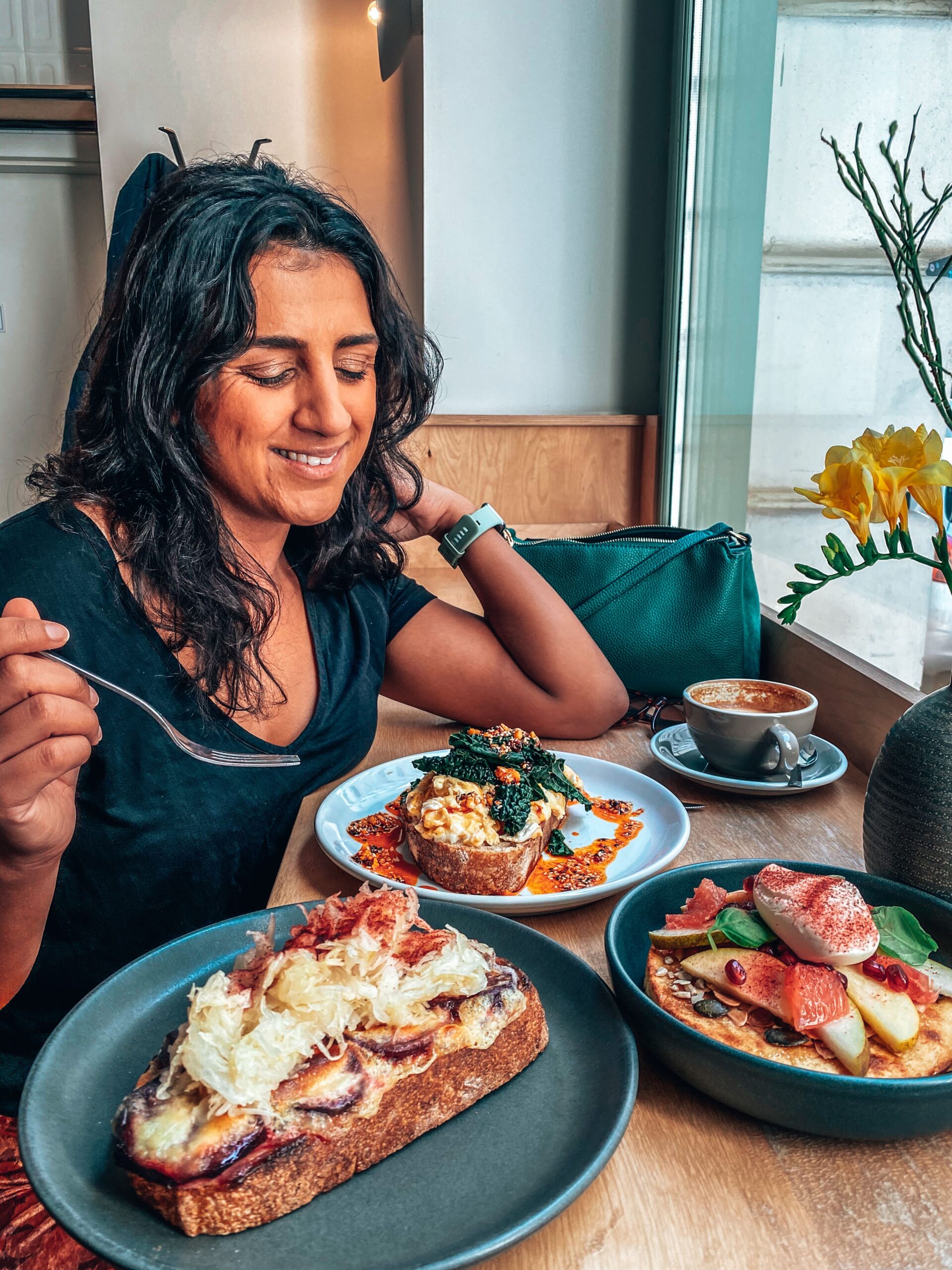 Lucy tries the best restaurants and brunch spots in Budapest - budapest food guide